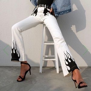 Similar I AM GIA Quinni Flame pants. Size small! ✨